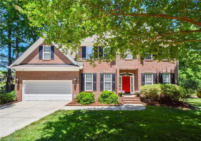 Photo 2 of Single family home for sale at 4017 Preswick Ct, High Point, NC 27265 | MLS# 1223793 | Listing updated on 2026-08-30