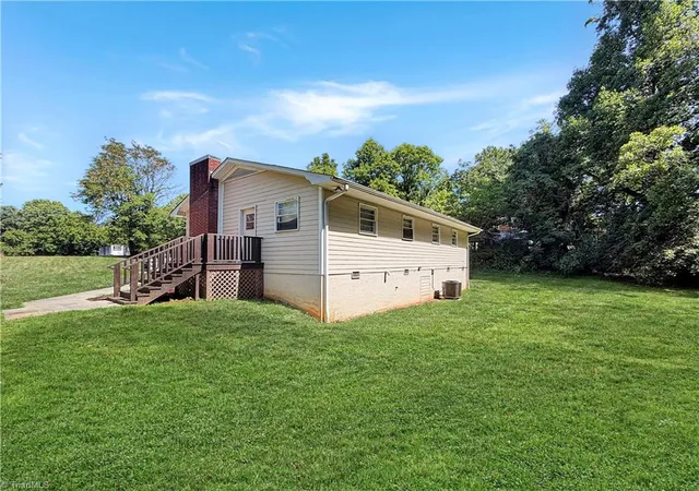 Homes for sale in Wilkesboro, NC | 407 Brook St, Wilkesboro, NC 28697 | MLS# 1219596