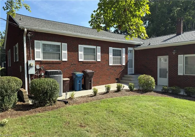 Photo 2 of Single family home for sale at 417 W Main St, Yadkinville, NC 27055 | MLS# 1232992 | Listing updated on 2026-09-15
