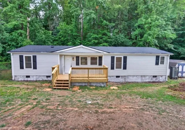 2nd image of 4560 Effie Ln, Walkertown, NC 27051 | MLS# 1225206