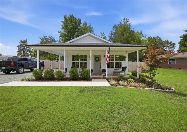 1st image of 408 Grandview Ave, Liberty, NC 27298 | MLS# 1227388