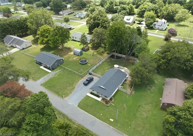 40th image of 408 Grandview Ave, Liberty, NC 27298 | MLS# 1227388