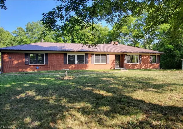 Homes for sale in Lexington, NC | 2678 Allred Rd, Lexington, NC 27292 | MLS# 1227131