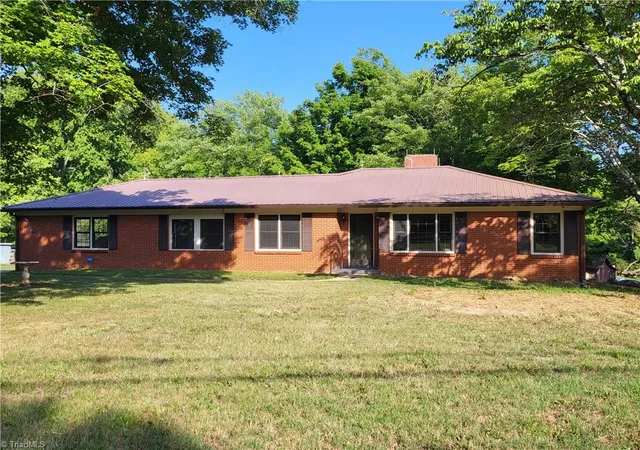 Homes for sale in Lexington, NC | 2678 Allred Rd, Lexington, NC 27292 | MLS# 1227131