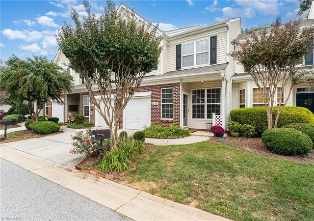 2nd image of 215 Channel Cove Ct, Jamestown, NC 27282 | MLS# 1212361