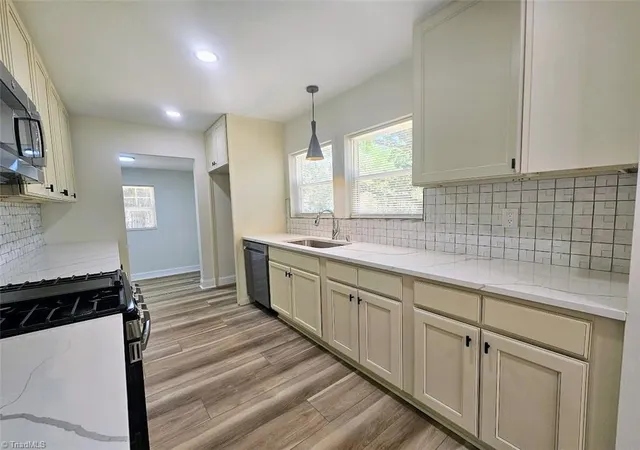 Homes for sale in High Point, NC | 1915 Blain St, High Point, NC 27262 | MLS# 1222735