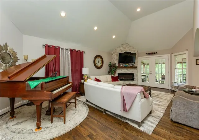 5th image of 2403 Brewington Sibert Pl, Greensboro, NC 27406 | MLS# 1226306