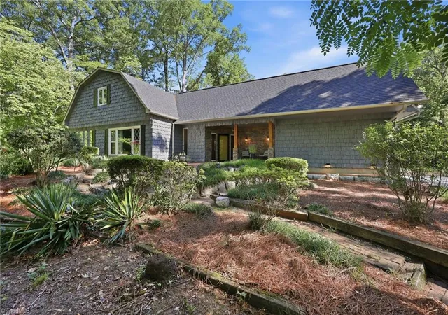 Homes for sale in High Point, NC | 3069 Wallburg High Point Rd, High Point, NC 27265 | MLS# 1222989