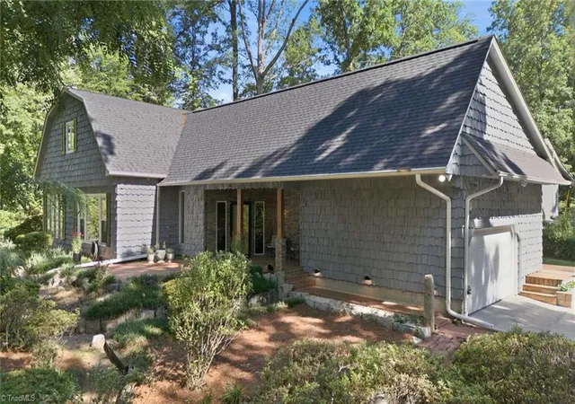 Homes for sale in High Point, NC | 3069 Wallburg High Point Rd, High Point, NC 27265 | MLS# 1222989