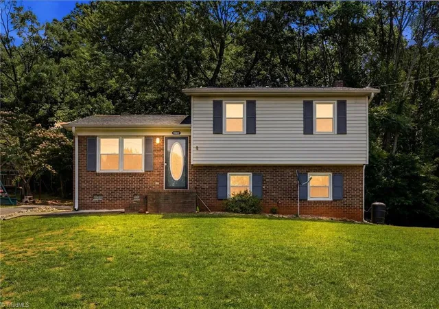 Homes for sale in Mount Airy, NC | 1547 Siloam Rd, Mount Airy, NC 27030 | MLS# 1225948