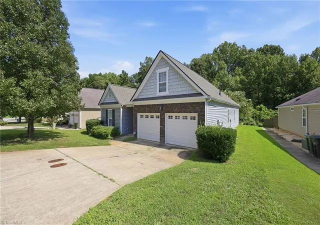 Photo 3 of Single family home for sale at 5076 Brian Center Ln, Winston Salem, NC 27106 | MLS# 1233337 | Listing updated on 2026-09-09