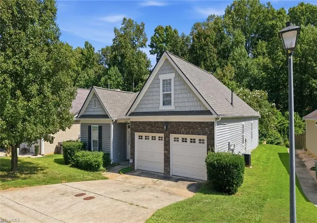 Photo 4 of Single family home for sale at 5076 Brian Center Ln, Winston Salem, NC 27106 | MLS# 1233337 | Listing updated on 2026-09-09