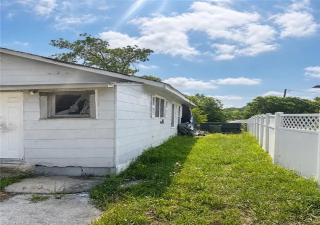 Photo 3 of Single family home for sale at 1203 Valley View St, Greensboro, NC 27405 | MLS# 1230365 | Listing updated on 2026-08-06