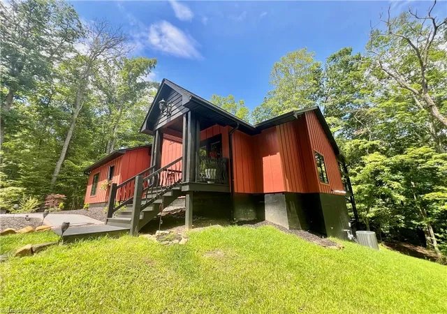 Photo 31 of Single family home for sale at 128 Hillside Ln, Jefferson, NC 28640 | MLS# 1230828 | Listing updated on 2026-08-19
