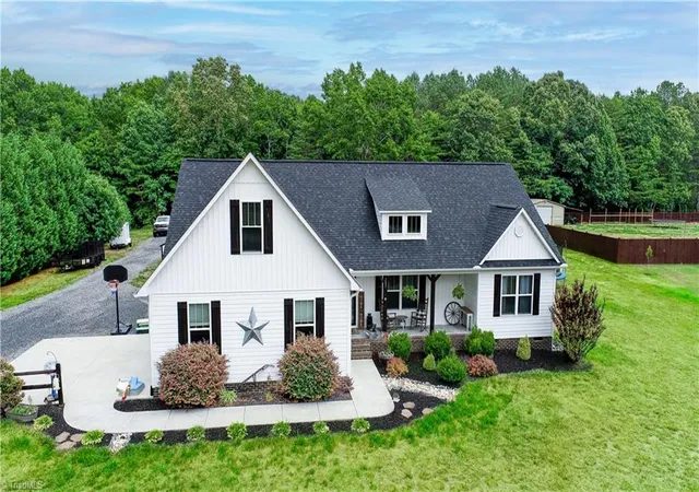 Photo 2 of Single family home for sale at 285 Washburn Rd, Madison, NC 27025 | MLS# 1224784 | Listing updated on 2026-09-12