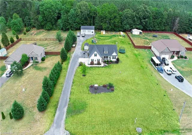 Photo 3 of Single family home for sale at 285 Washburn Rd, Madison, NC 27025 | MLS# 1224784 | Listing updated on 2026-09-12