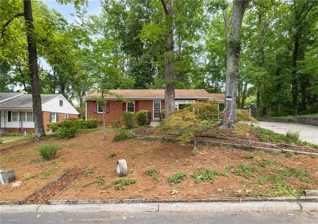 Photo 3 of Sale Pending at 1002 Surry Dr, Greensboro, NC 27408 | MLS# 1233058 | Listing updated on 2026-09-10
