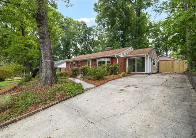 Photo 3 of Sale Pending at 1002 Surry Dr, Greensboro, NC 27408 | MLS# 1233058 | Listing updated on 2026-09-10