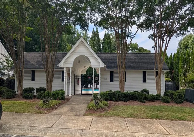 39th image of 32 Josephine Cir, Greensboro, NC 27410 | MLS# 1231395