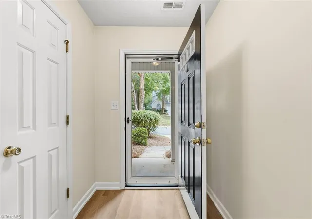 4th image of 32 Josephine Cir, Greensboro, NC 27410 | MLS# 1231395