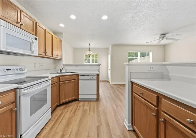 5th image of 32 Josephine Cir, Greensboro, NC 27410 | MLS# 1231395