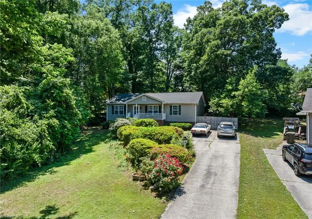 1st image of 26 Tesh St, Thomasville, NC 27360 | MLS# 1222235