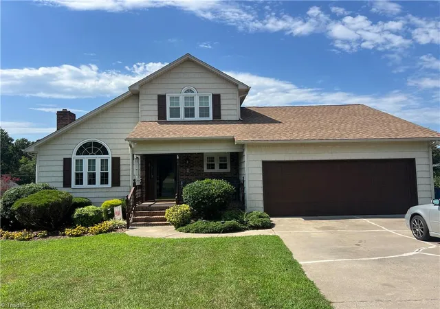 Photo 2 of Sale Pending at 206 Maplewood Ct, Trinity, NC 27370 | MLS# 1233002 | Listing updated on 2026-09-08