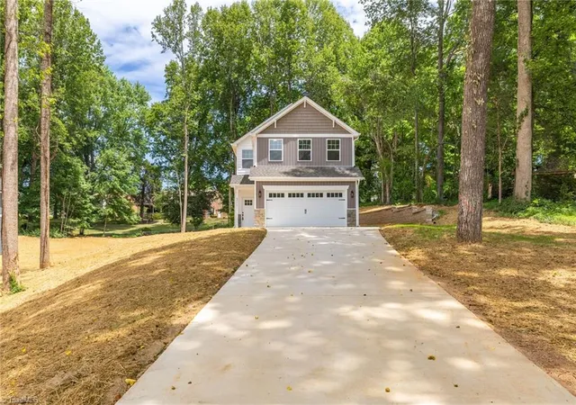 Photo 2 of Single family home for sale at 311 Lily Dr, Kernersville, NC 27284 | MLS# 1223823 | Listing updated on 2026-09-18