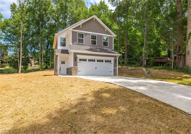 Photo 3 of Single family home for sale at 311 Lily Dr, Kernersville, NC 27284 | MLS# 1223823 | Listing updated on 2026-09-18