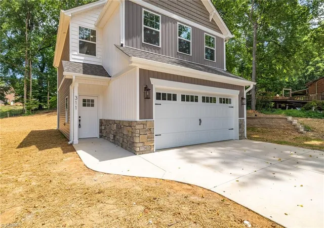 Photo 4 of Single family home for sale at 311 Lily Dr, Kernersville, NC 27284 | MLS# 1223823 | Listing updated on 2026-09-18