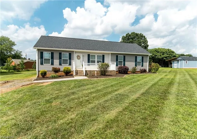 Photo 3 of Sale Pending at 1003 Crestline Dr, Yadkinville, NC 27055 | MLS# 1233659 | Listing updated on 2026-09-09
