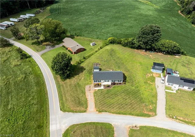 Photo 4 of Sale Pending at 1003 Crestline Dr, Yadkinville, NC 27055 | MLS# 1233659 | Listing updated on 2026-09-09