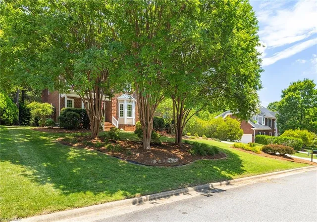 3rd image of 4613 Chesterfield Pl, Jamestown, NC 27282 | MLS# 1225892