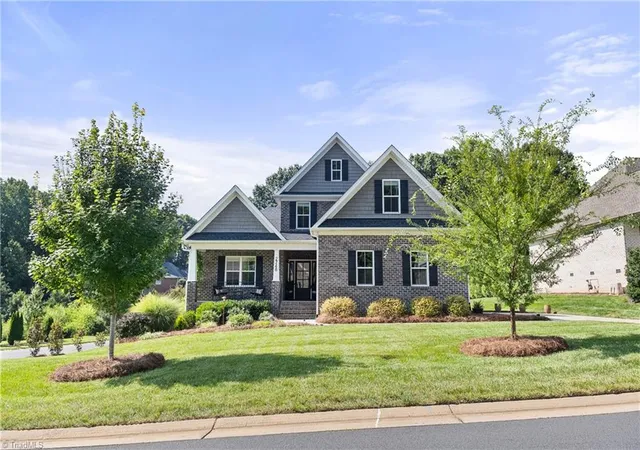 Photo 3 of Single family home for sale at 2748 Bartlett Ln, Clemmons, NC 27012 | MLS# 1233120 | Listing updated on 2026-09-13