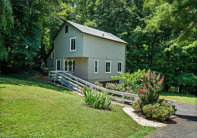 2nd image of 8054 Deverow Ct, Lewisville, NC 27023 | MLS# 1228996