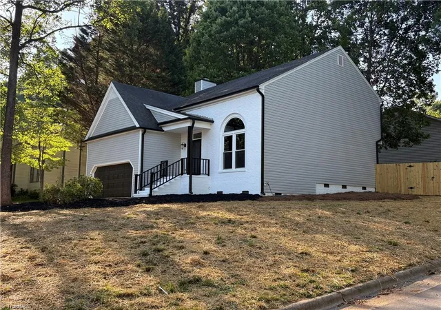 3rd image of 6100 Clarkwood Cir, Greensboro, NC 27410 | MLS# 1227265