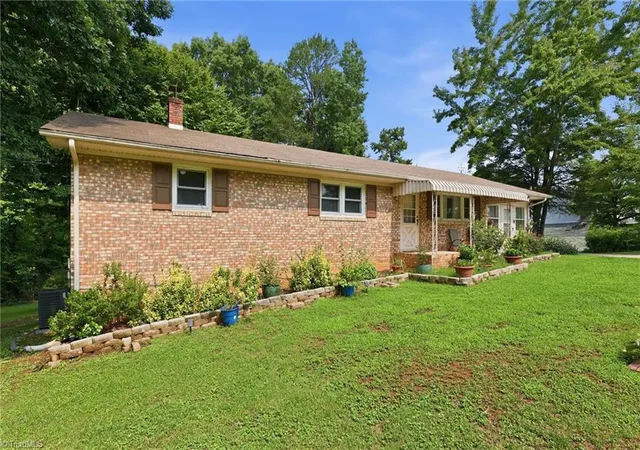 2nd image of 5703 Summit Ave, Browns Summit, NC 27214 | MLS# 1229357