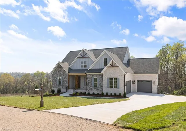 2nd image of 3973 Valley View Cir, Clemmons, NC 27012 | MLS# 1228853