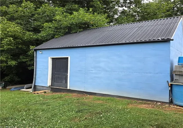 Homes for sale in King, NC | 117 Locust Rd, King, NC 27021 | MLS# 1226801
