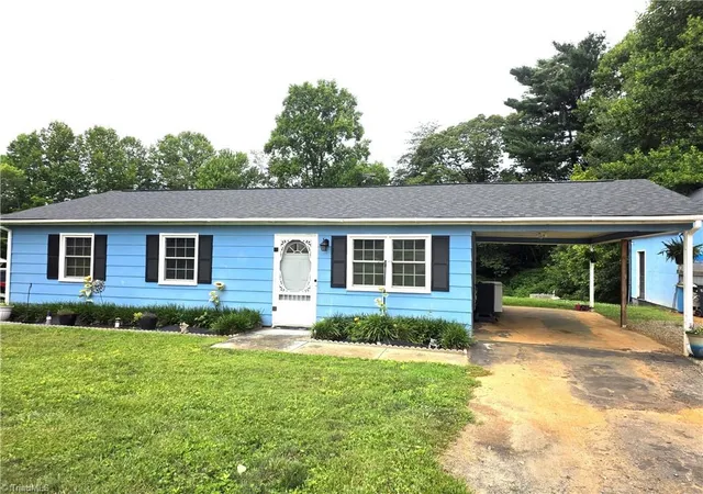 Homes for sale in King, NC | 117 Locust Rd, King, NC 27021 | MLS# 1226801