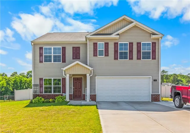 Photo 2 of Single family home for sale at 164 Ashfield Ln, Lexington, NC 27292 | MLS# 1225169 | Listing updated on 2026-08-26