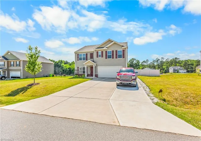Photo 3 of Single family home for sale at 164 Ashfield Ln, Lexington, NC 27292 | MLS# 1225169 | Listing updated on 2026-08-26