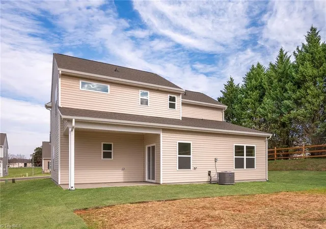 Photo 3 of Single family home for sale at 204 Macintosh Dr, King, NC 27021 | MLS# 1219151 | Listing updated on 2026-08-28