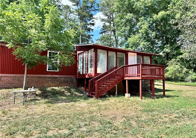Homes for sale in Randleman, NC | 1270 Little Point Rd, Randleman, NC 27317 | MLS# 1224459