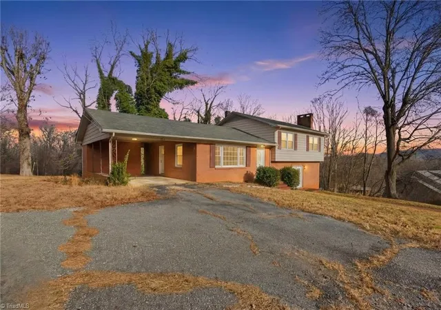 Photo 2 of Single family home for sale at 1625 Brushy Mountain Rd, Wilkesboro, NC 28697 | MLS# 1206857 | Listing updated on 2026-08-01