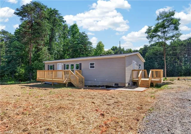 Homes for sale in Dobson, NC | 3785 Rockford Rd, Dobson, NC 27017 | MLS# 1226532