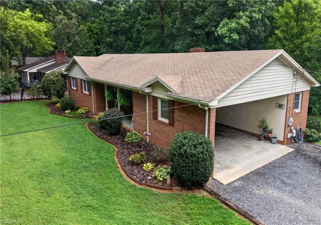 3rd image of 1949 Brook Dr, Asheboro, NC 27205 | MLS# 1233146