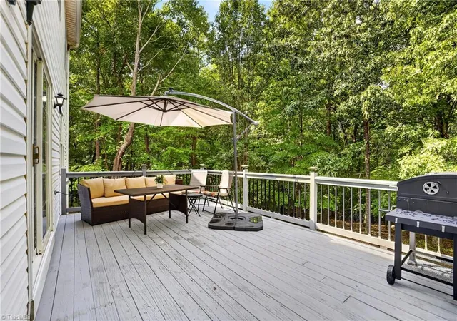 Photo 4 of Single family home for sale at 313 Daniel Paul Dr, Archdale, NC 27263 | MLS# 1228372 | Listing updated on 2026-09-15