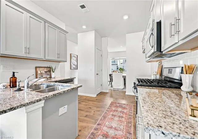 Photo 4 of Single family home for sale at 3696 Waterford Oak Ct, High Point, NC 27265 | MLS# 1231402 | Listing updated on 2026-09-16