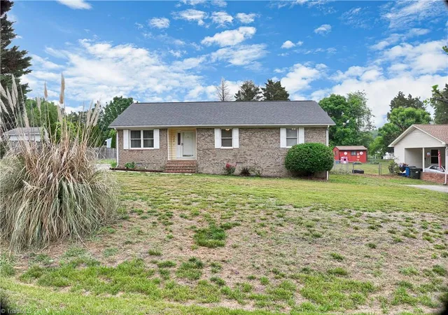 Homes for sale in Archdale, NC | 223 Aldridge Ln, Archdale, NC 27263 | MLS# 1222027
